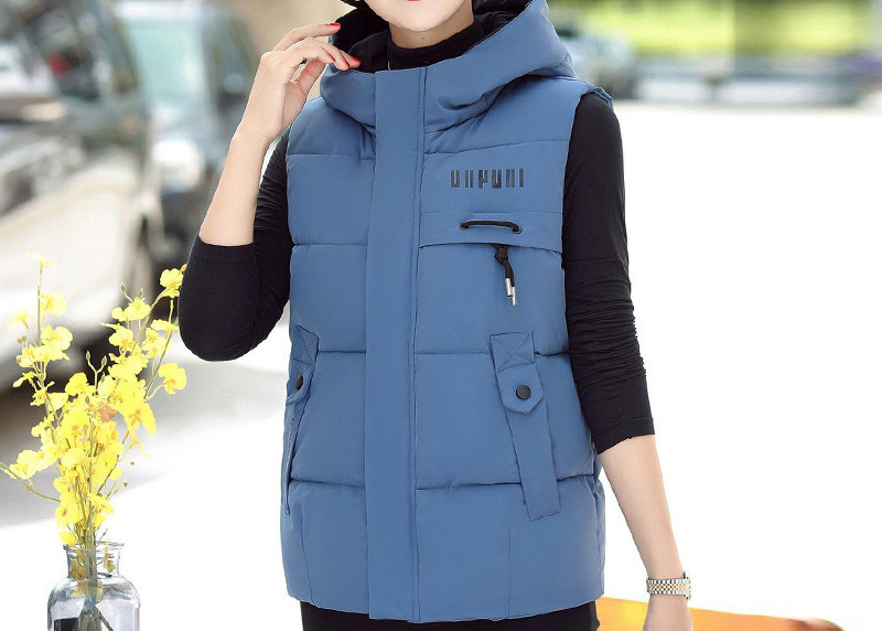 Lühike paks vest luku ja kapuutsiga