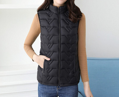 Naiste vabaaja vest polo krae ja taskutega