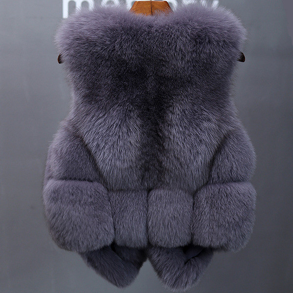 Lühike naiste sulevest V-kujulise kraega ja suurustega kuni 2XL