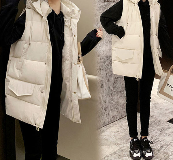 Naiste kapuutsiga ja keskmise pikkusega vest