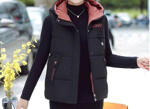 Uus mudel igapäevase kapuutsiga ja taskutega naistevest