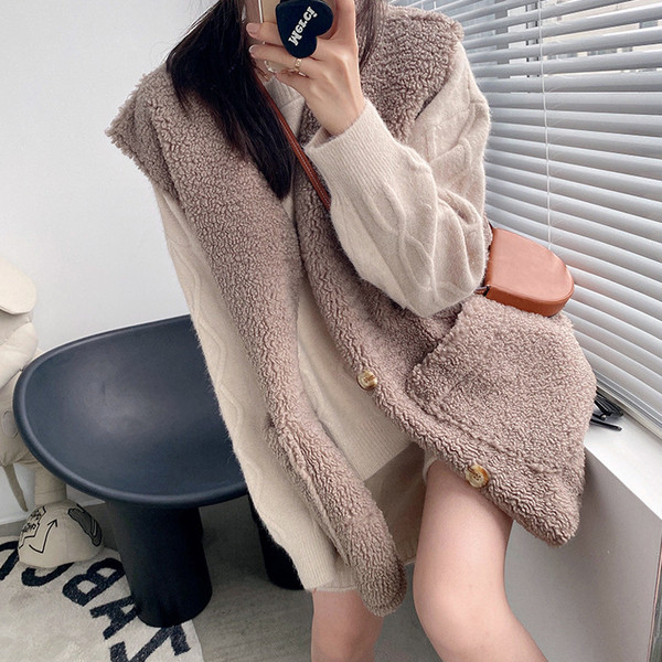 Naiste nööpidega sulevest