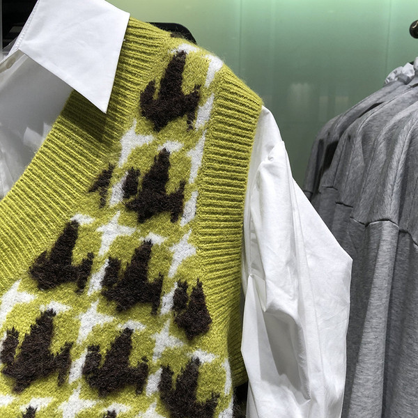 Vesta casual dama tricotata cu decolteu in V