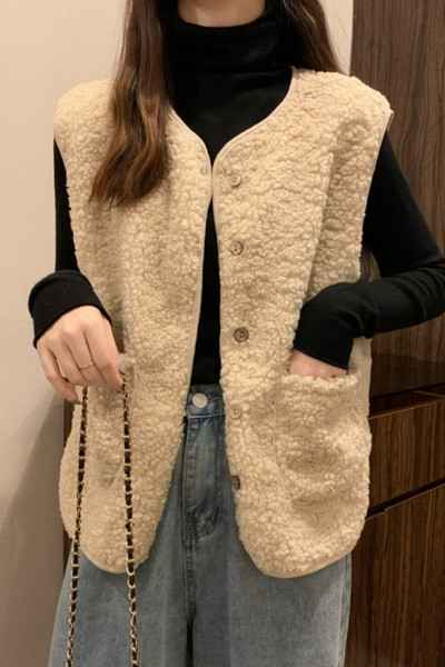 Vabaaja naiste vest ovaalse dekoltee ja nööpidega