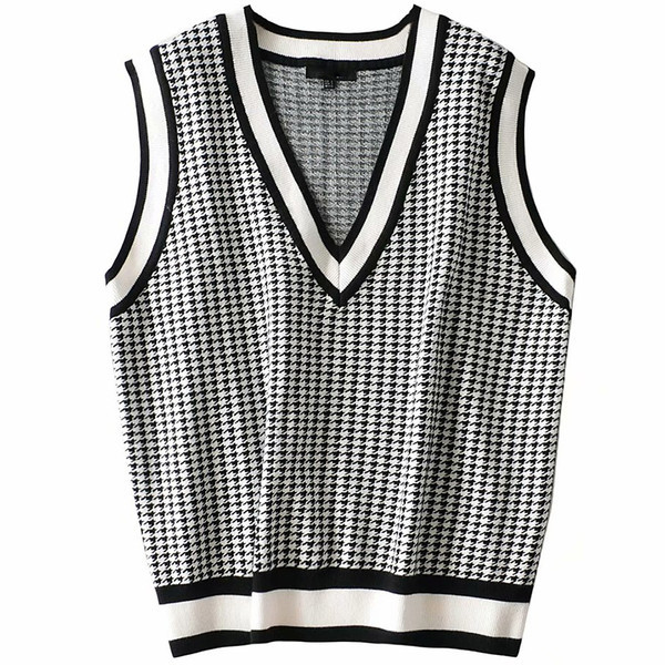 Moteriška languota liemenė gilia špico iškirpte – tinkama žiemai