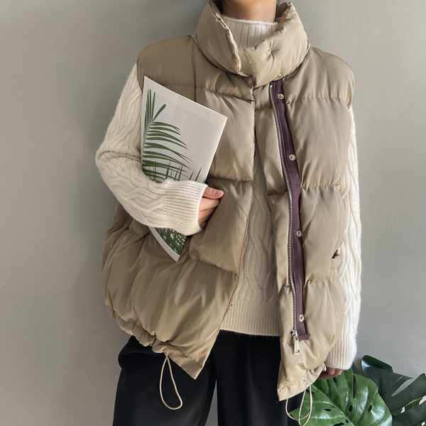 Naiste talvevest taskutega