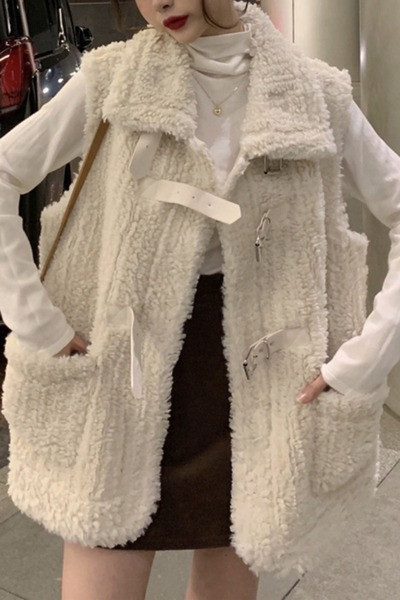 Valge taskutega lai naiste sulevesti mudel