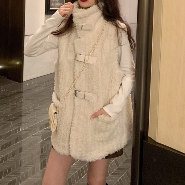 Valge taskutega lai naiste sulevesti mudel