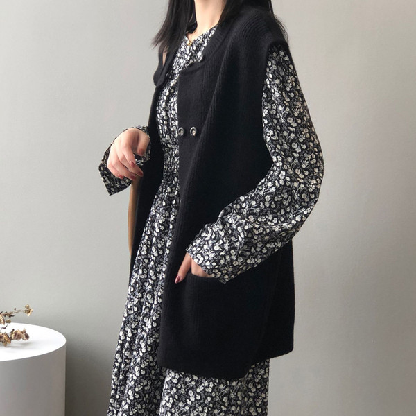 Moteriška žieminė megzta liemenė