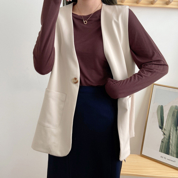 Naiste kevad-sügisvesti liibuv mudel