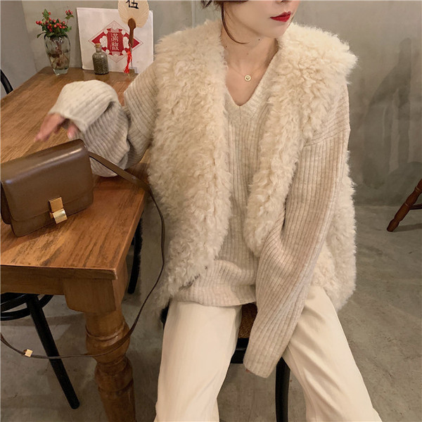 Naiste sulevesti lai heledas toonis mudel