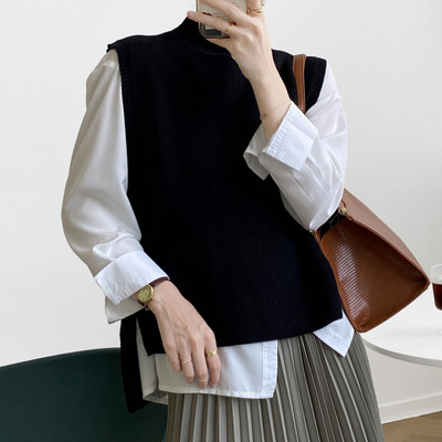 Lai poolkõrge kraega kootud vest