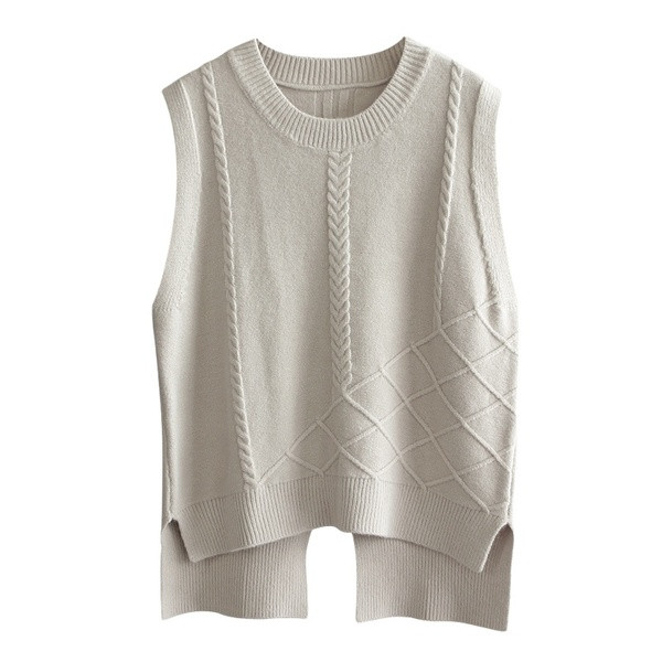 Asümmeetriline ümara kaelusega vest