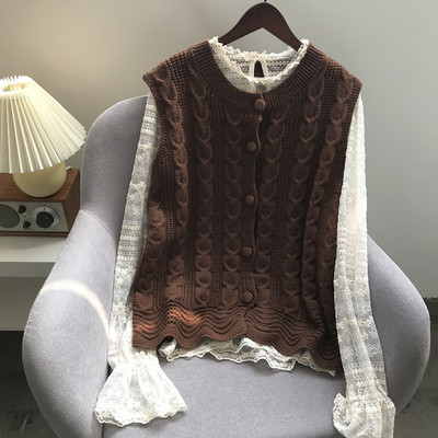 Naiste talvine kootud nööpidega vest