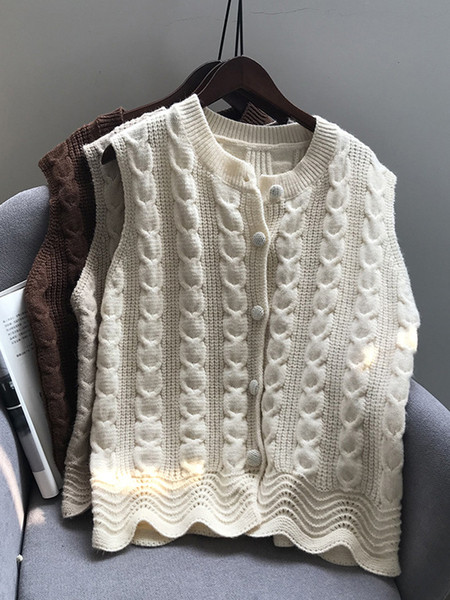Naiste talvine kootud nööpidega vest