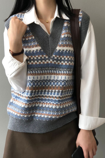 Γυναικείο πλεκτό γιλέκο με ντεκολτέ