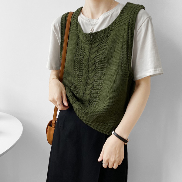 Κοντό γιλέκο από λεπτό πλέξιμο για γυναίκες