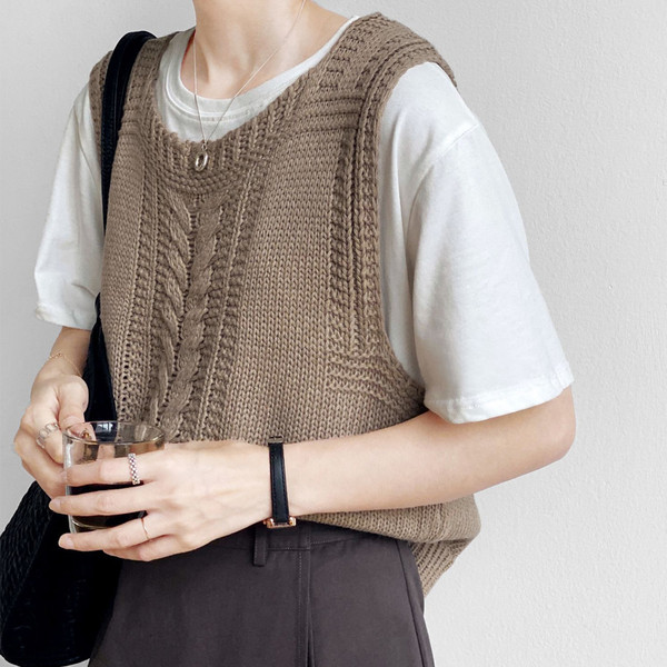 Κοντό γιλέκο από λεπτό πλέξιμο για γυναίκες