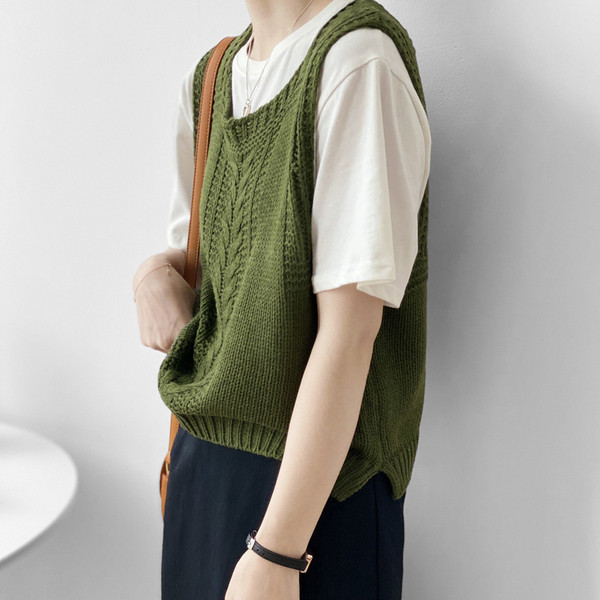 Κοντό γιλέκο από λεπτό πλέξιμο για γυναίκες