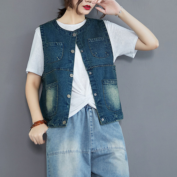 Šiuolaikinė moteriška džinsinė liemenė mėlynos ir juodos spalvos