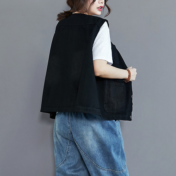 Šiuolaikinė moteriška džinsinė liemenė mėlynos ir juodos spalvos