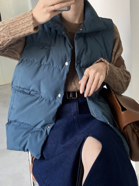 Naiste talvevest nööpidega