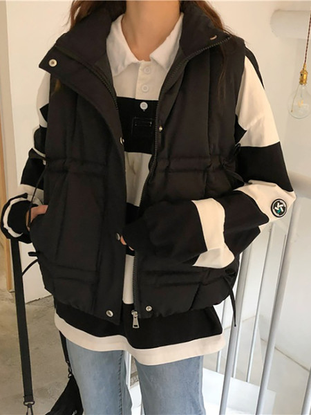 Naiste vabaajavest kõrge krae, taskute ja lipsudega