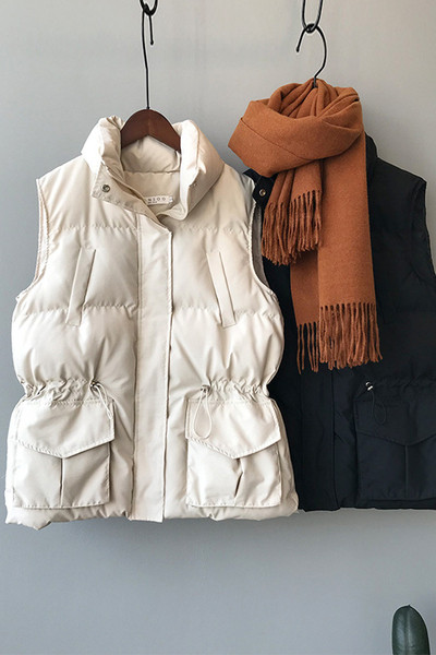 Vesta de dama cu guler inalt si cravate