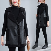 Šiuolaikinė moteriška liemenė su minkštu pamušalu ir vidutinio ilgio