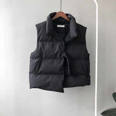 Sportlik-vabaaja naiste vesti asümmeetriline mudel