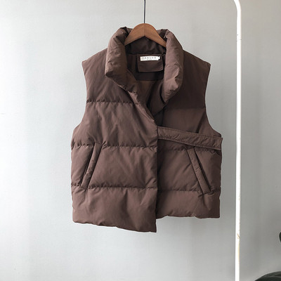 Sportlik-vabaaja naiste vesti asümmeetriline mudel