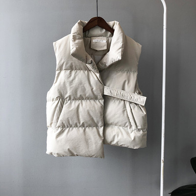 Sportlik-vabaaja naiste vesti asümmeetriline mudel