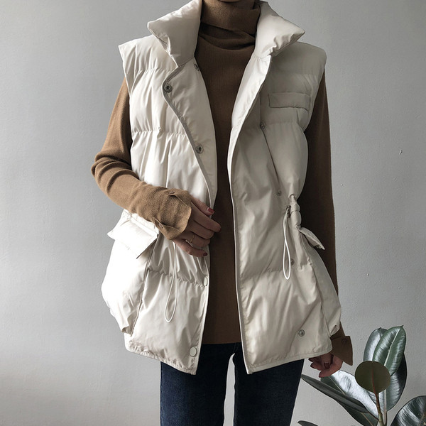 Ženski zimski prsluk s velikim džepovima i vezicama