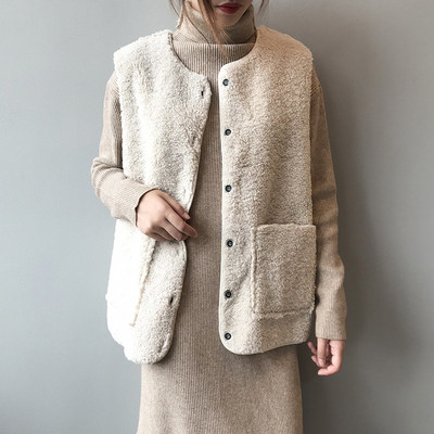 Naiste sulevest nööpide ja taskuga