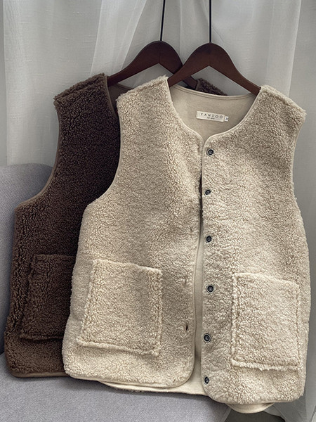 Naiste sulevest nööpide ja taskuga