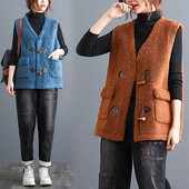 Taskute ja spitsikaelusega naiste talvesulevest