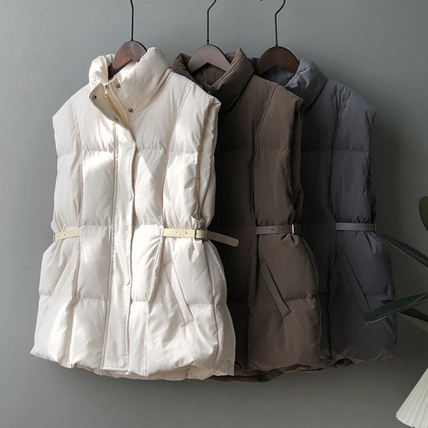 Moteriška liemenė su sagomis ir diržu - vidutinio ilgio