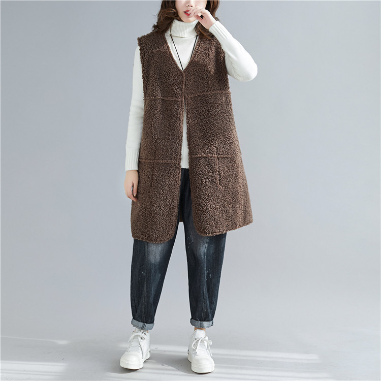 Moderan ženski dugi prsluk sa špic izrezom - sa dva lica