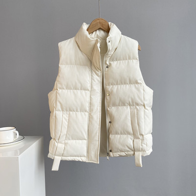 Platus moteriškos žieminės liemenės modelis