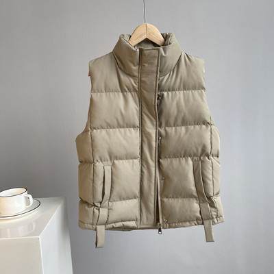 Platus moteriškos žieminės liemenės modelis