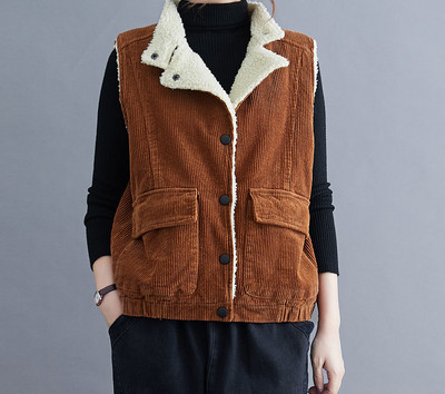 Γυναικείο γιλέκο με τσέπες και κουμπιά