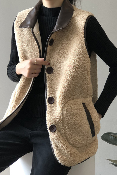 Γιλέκο με κουμπιά και τσέπες