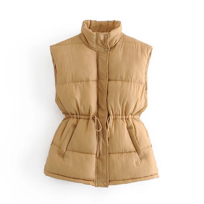 Naiste liibuv talvevest lipsudega