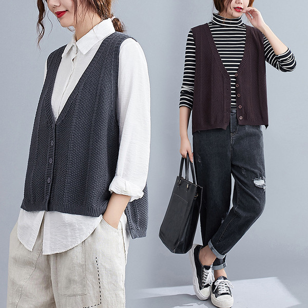 Moderan ženski pleteni prsluk sa dubokim dekolteom