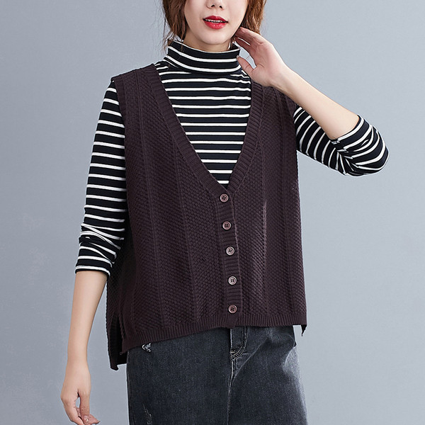 Moderan ženski pleteni prsluk sa dubokim dekolteom