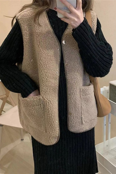 Naiste V-kaeluse ja taskutega sulevest