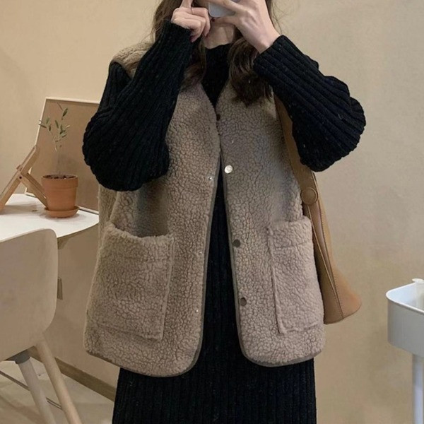 Naiste V-kaeluse ja taskutega sulevest