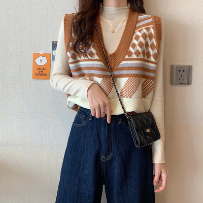 Uus mudel naiste kootud V-kaelusega vestist