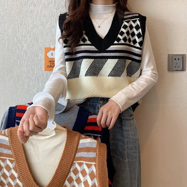 Uus mudel naiste kootud V-kaelusega vestist