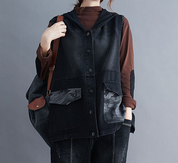 Γυναικείο γιλέκο τζιν με μοτίβο και κουμπιά καμουφλάζ
